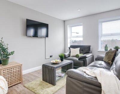 Huku Kwetu Stay Olive Nook Birmingham – 2 Bedroom Apartment